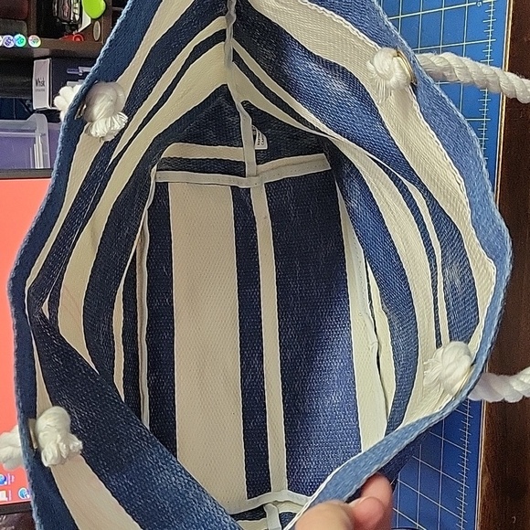 Victoria's Secret Nautical Blue and White Tote 11" X 17" - Picture 4 of 4
